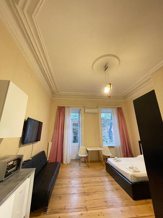 Downtown Room Tbilisi Buitenkant foto