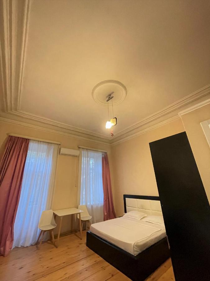 Downtown Room Tbilisi Buitenkant foto