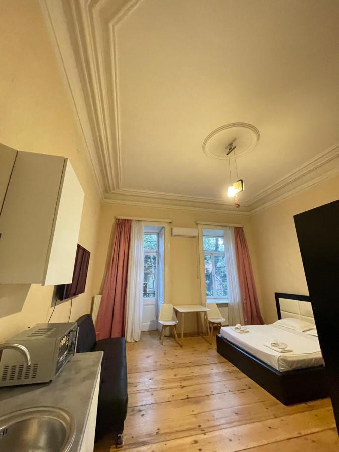 Downtown Room Tbilisi Buitenkant foto