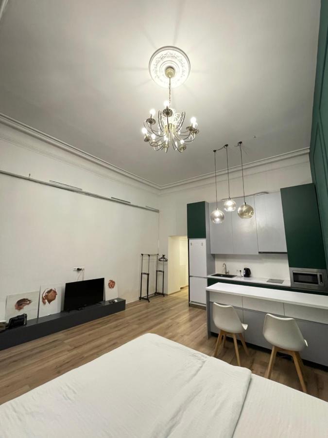Downtown Room Tbilisi Buitenkant foto