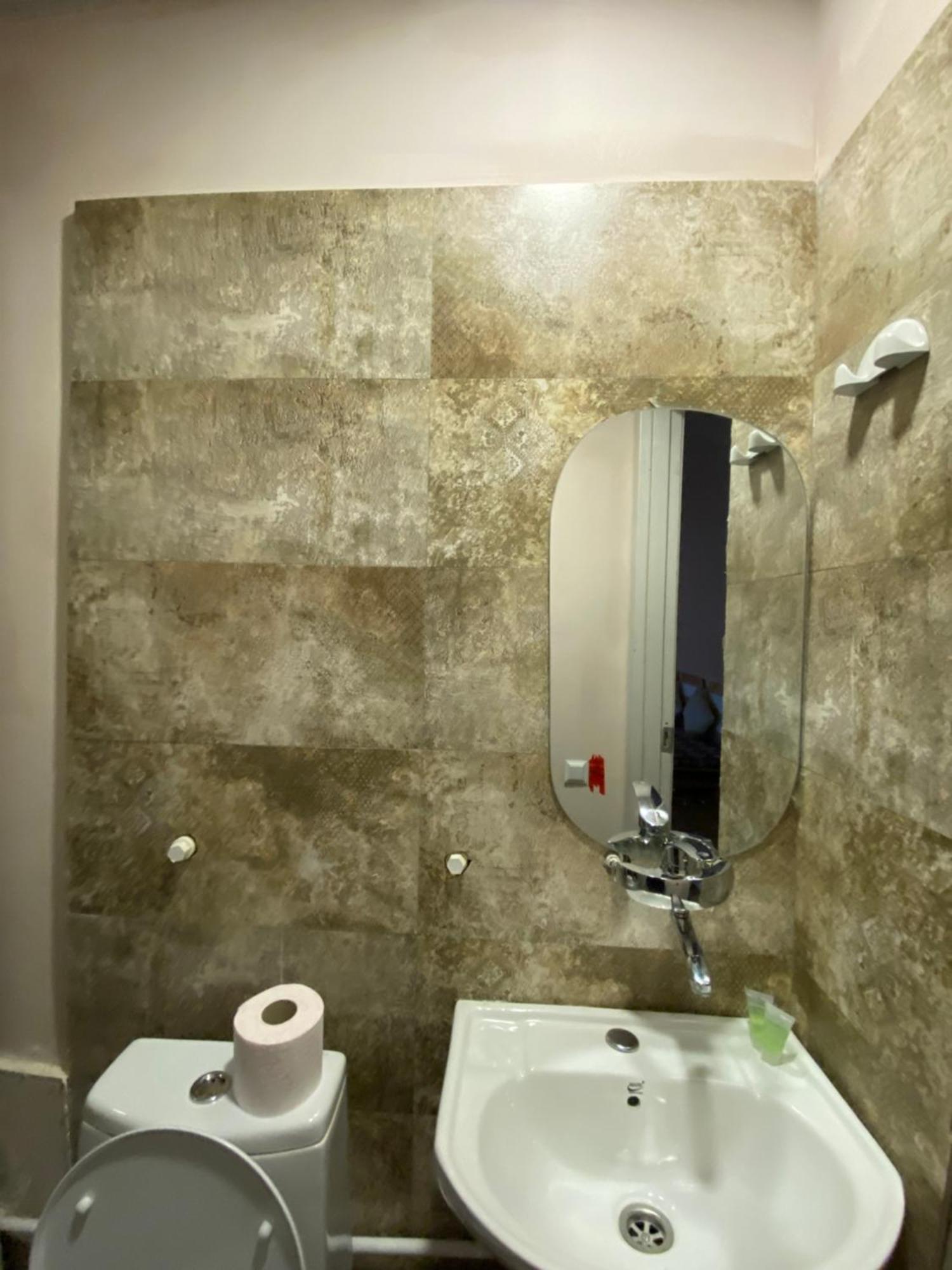 Downtown Room Tbilisi Buitenkant foto